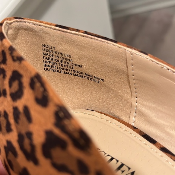 JustFab Holly Leopard Print Block Heel Pumps - Picture 6 of 6